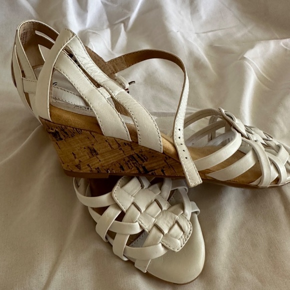 Softspots Cork Wedge Sandals, White, Size 8.5 M - Picture 1 of 5